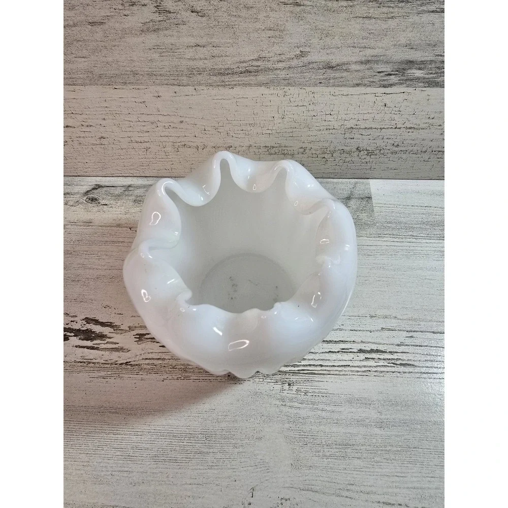 Vintage White Milk Glass Ruffled Rim Ribbed Vase Planter 4.5‎ Inch MCM Decor